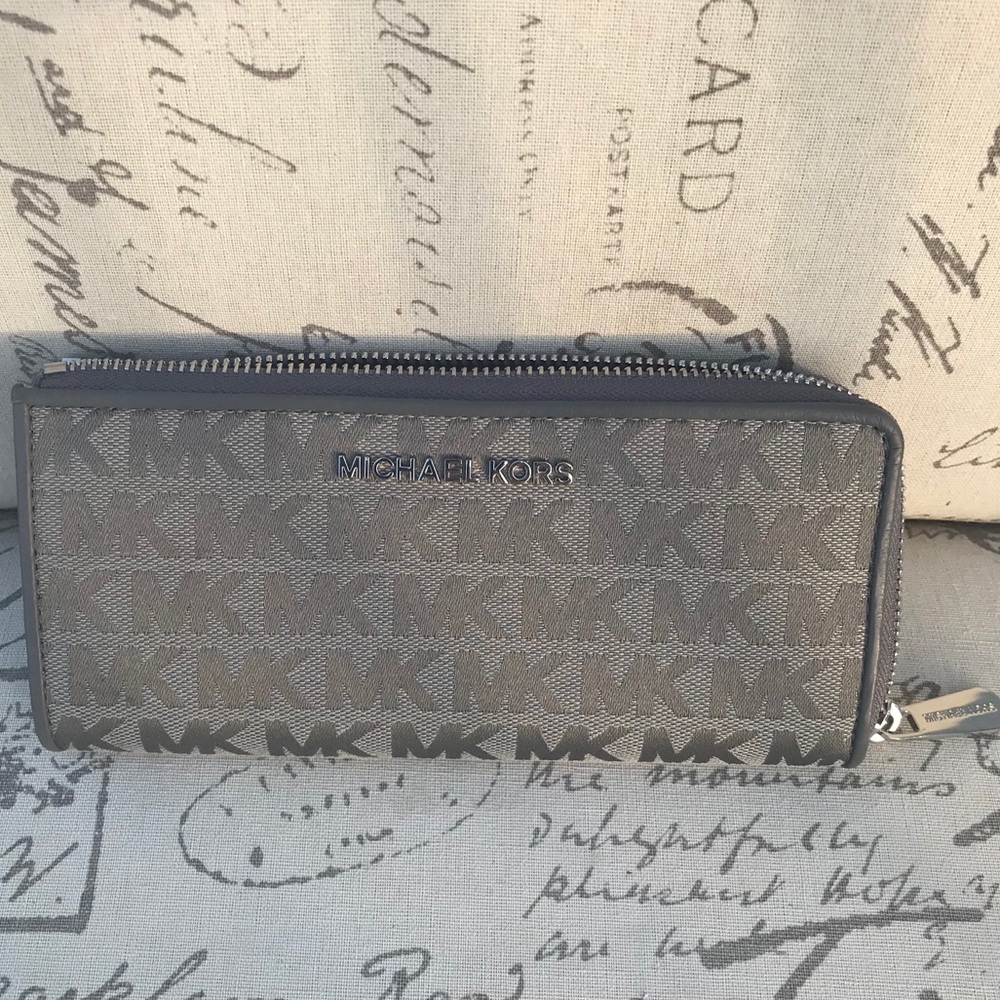 Michael Kors clutch purse
